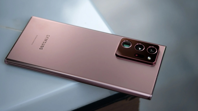 camera Galaxy Note 20 Ultra được thiết kế khá 