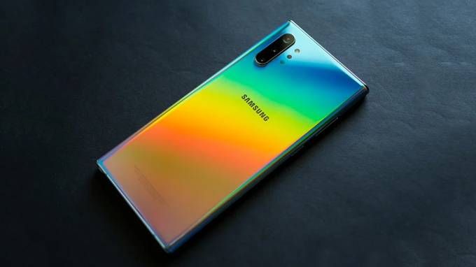 Galaxy Note 10 Plus được trang bị hệ thống camera nhỏ gọn