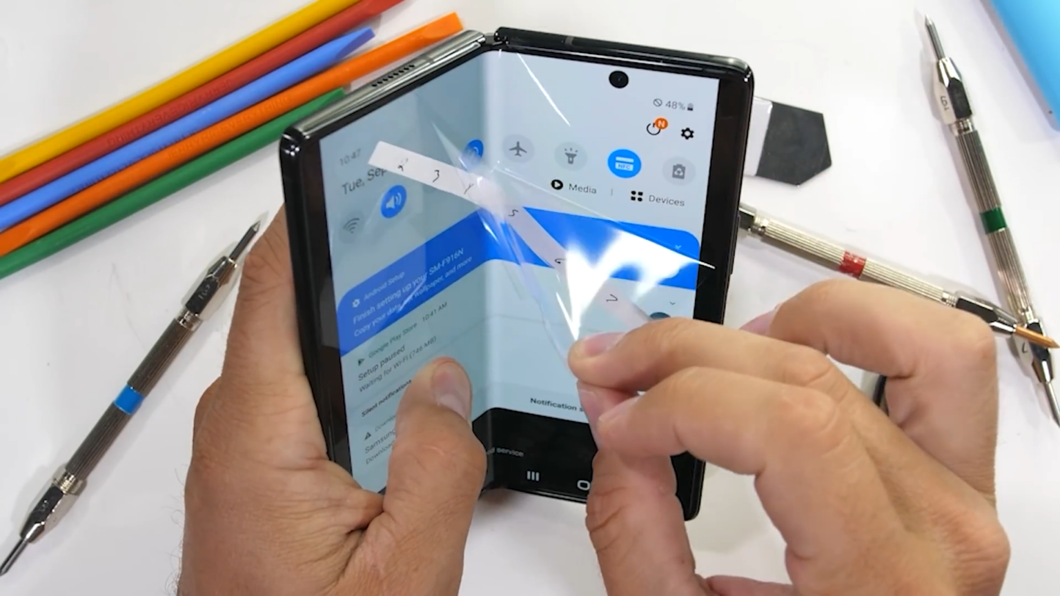 Đánh giá độ bền Galaxy Z Fold 2 5G