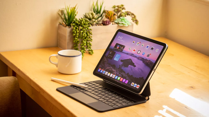 Tương thích với Apple Pencil thế hệ thứ 2, Magic Keyboard 